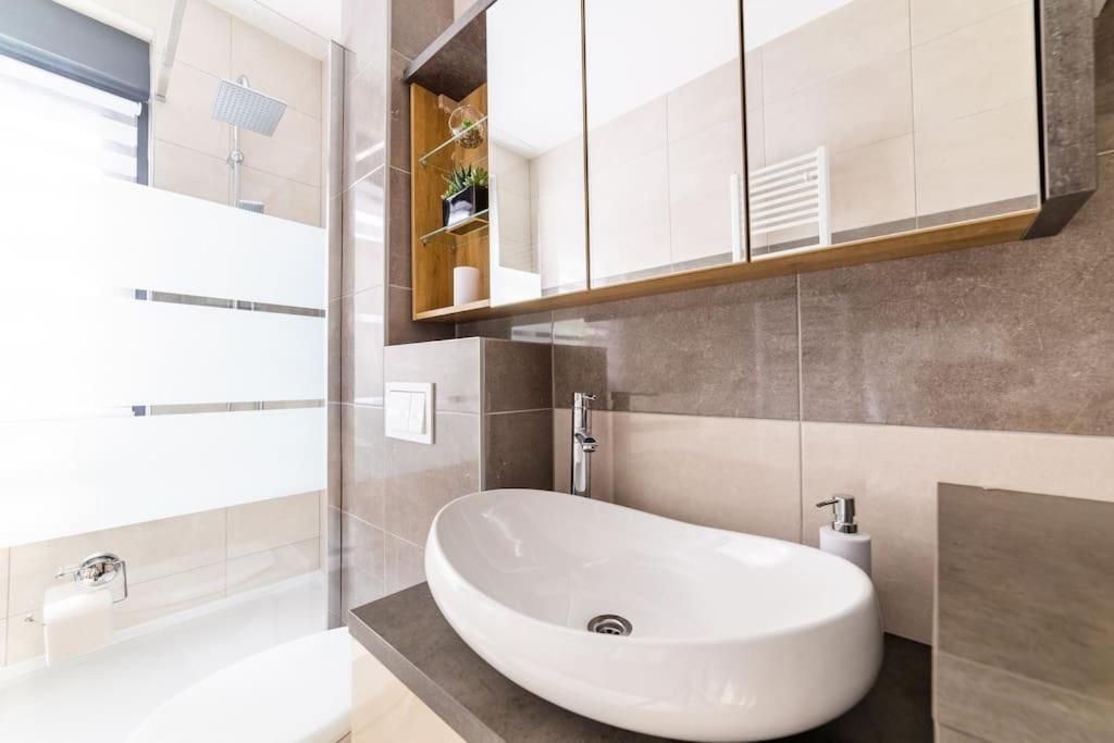 Apartman Lux Self Check-In Verőce Kültér fotó