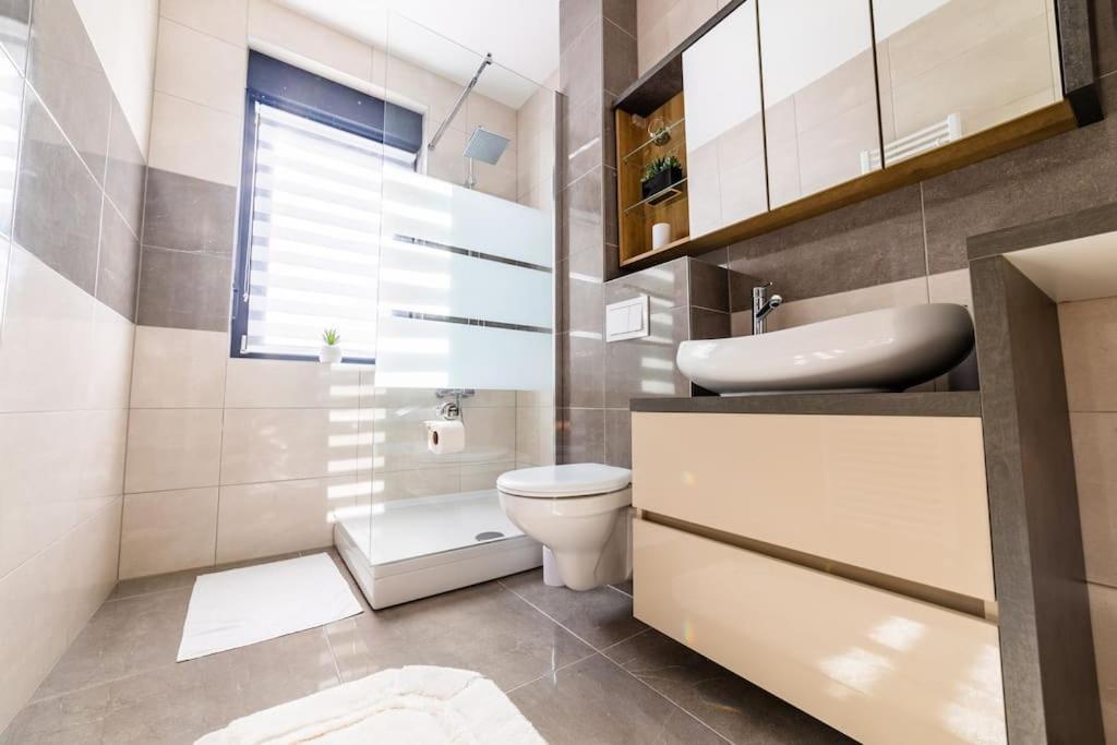 Apartman Lux Self Check-In Verőce Kültér fotó
