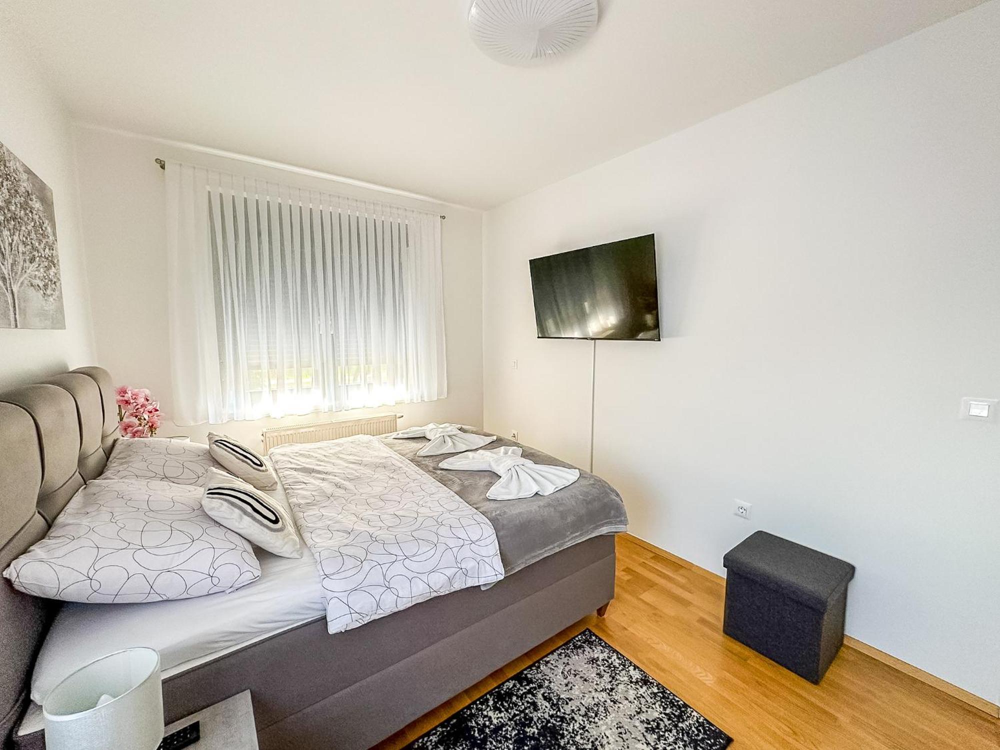Apartman Lux Self Check-In Verőce Kültér fotó